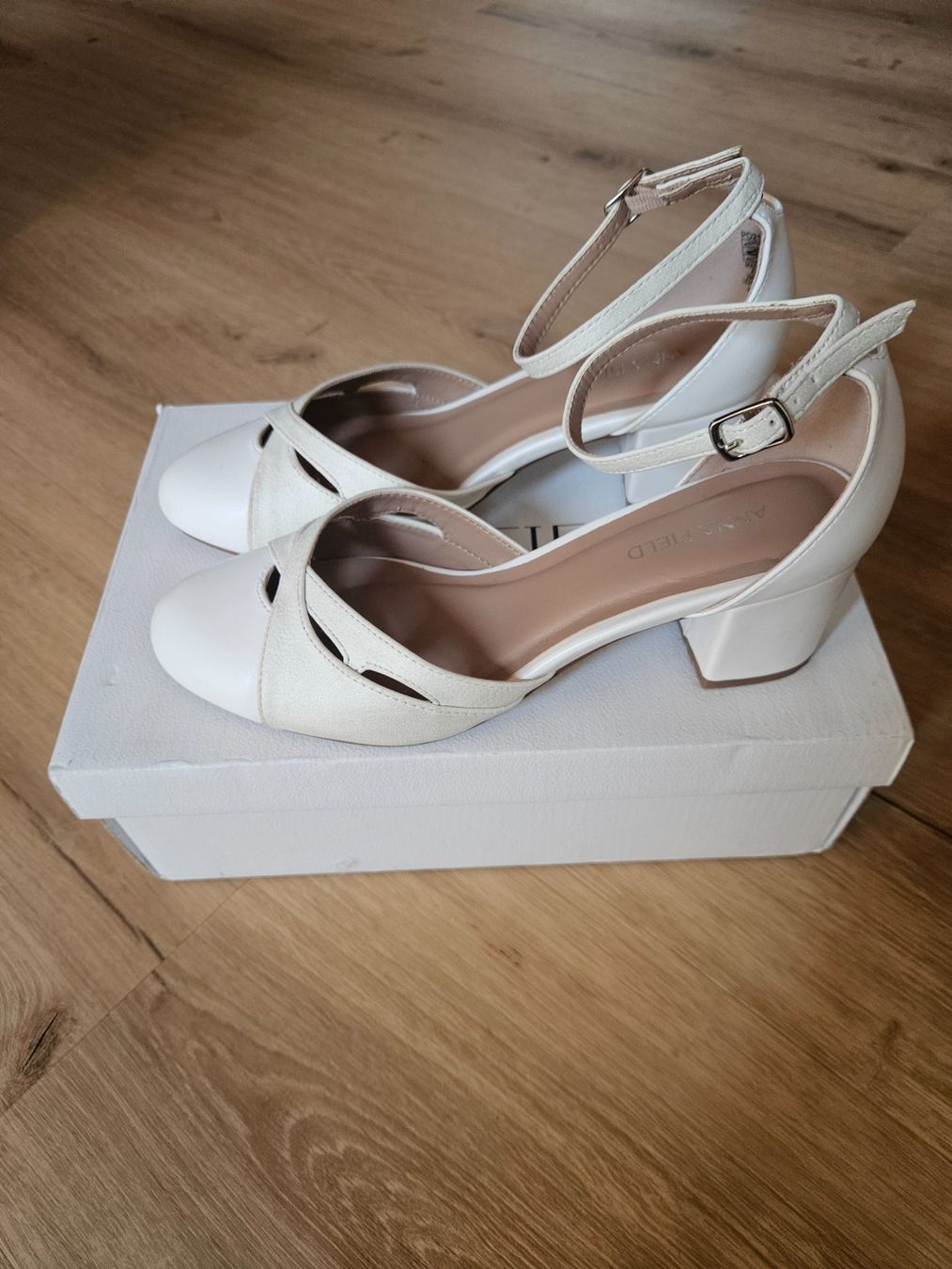 Anna Field Scarpe da donna: Anna Field Pumps Weiss, Gr. 37 – Usato da Thun venduto da yannisgu 2