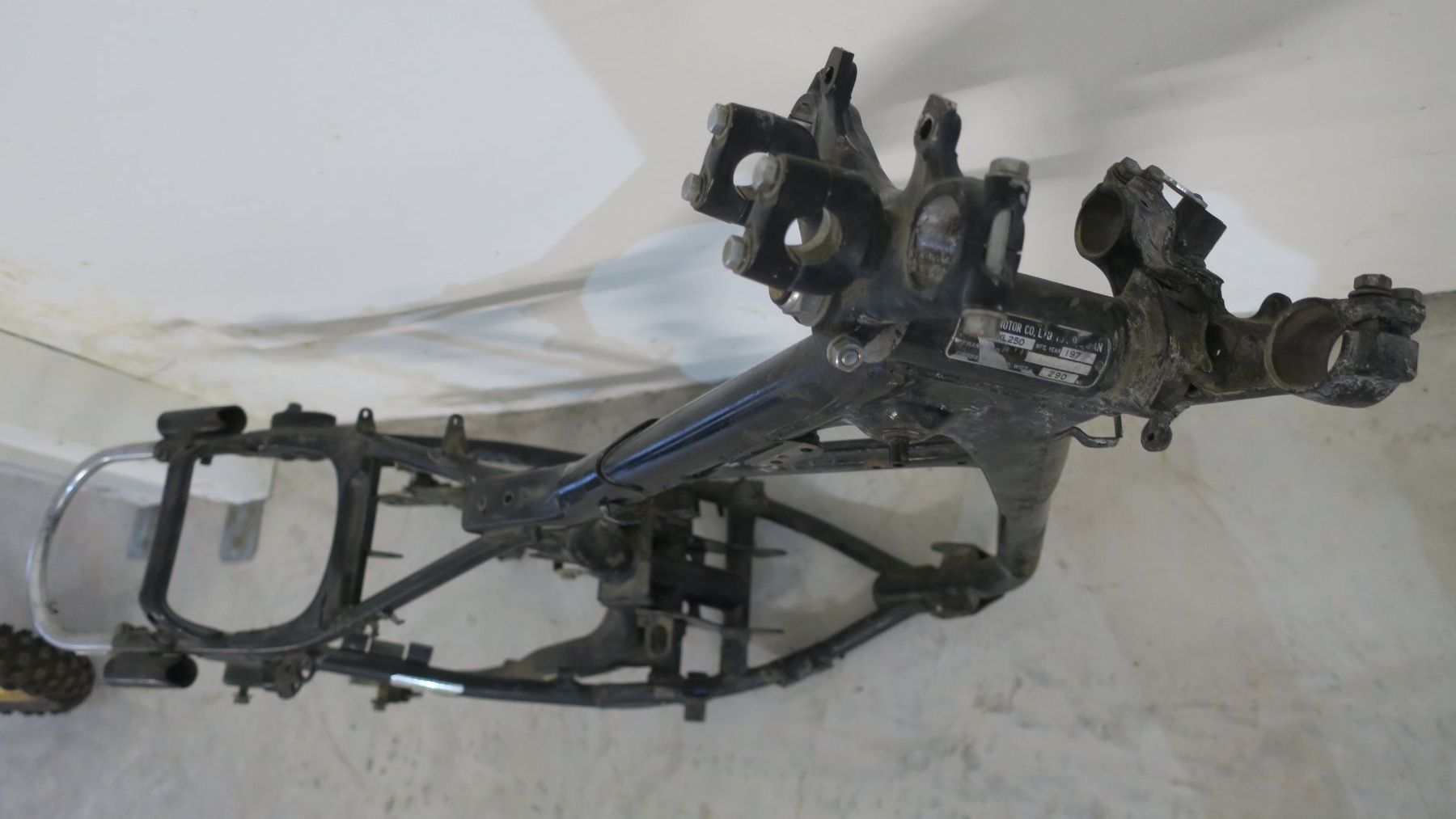 Alle Motorradersatzteile: Honda XL 250 K Rahmen mit Schwinge – Gebraucht aus Mettendorf TG von jbr73 1