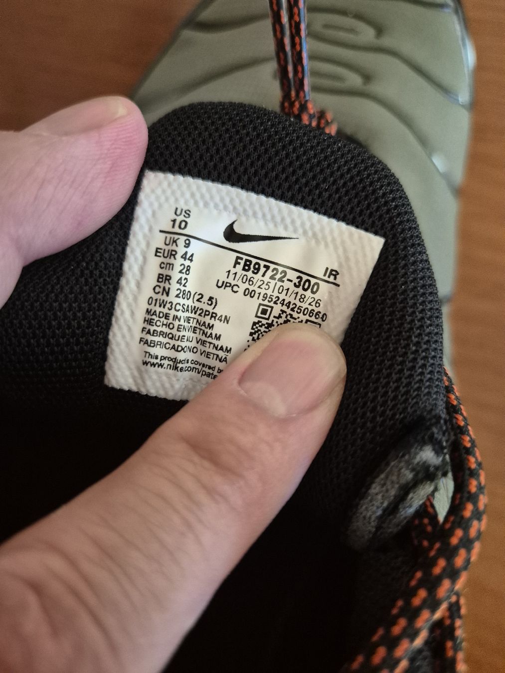 Nike Scarpe da uomo: Nike Air Max Plus, vert olive t.44 – Nuovo (secondo la descrizione) da champvent venduto da chrisdta 3