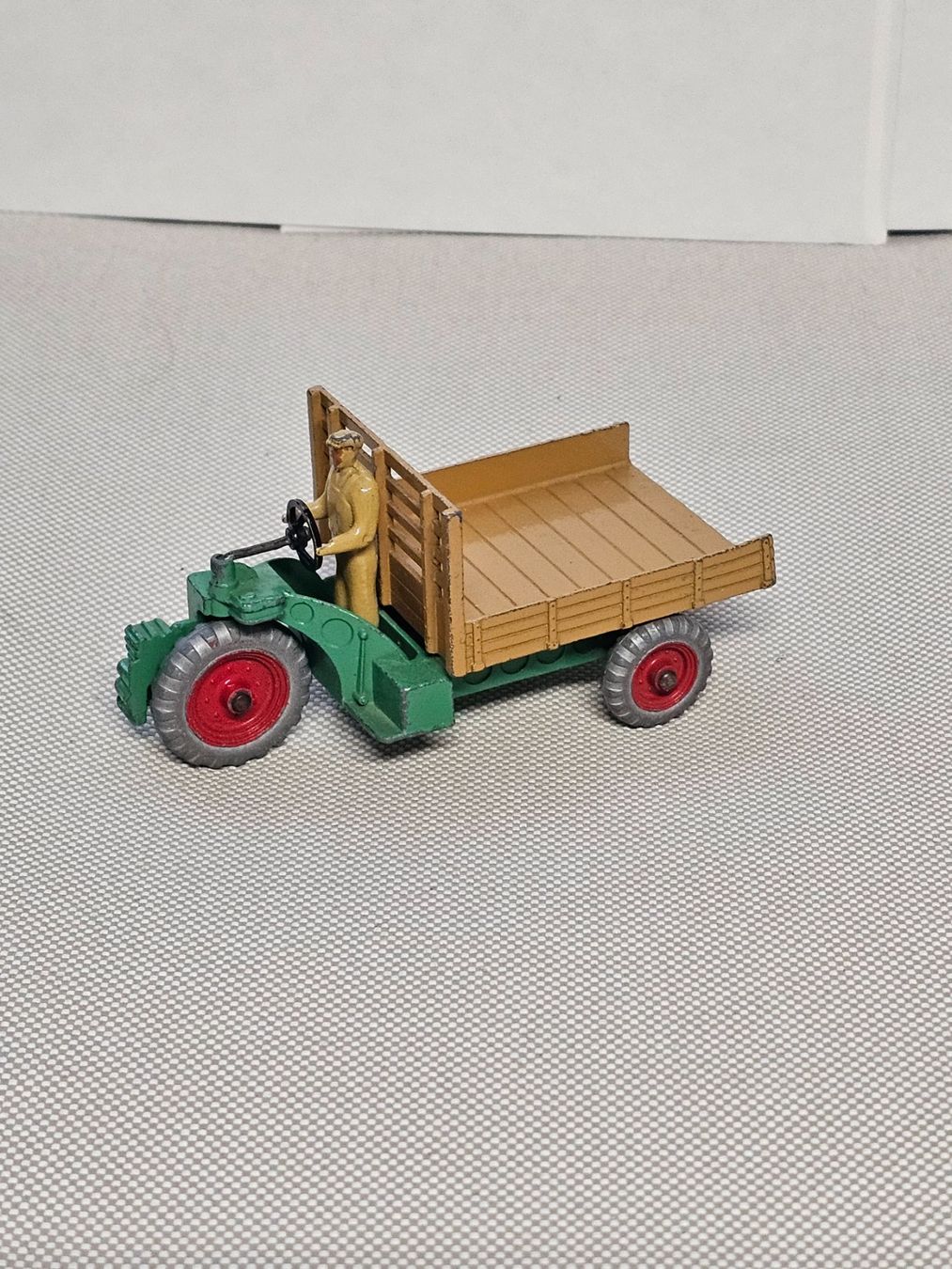 Dinky Toys Modellini d'auto: Dinky Motocard – Usato da Starrkirch-Wil venduto da easygo13