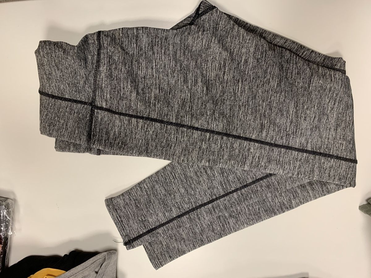 Bershka Leggings: Legging de sport Bershka – Usato da Montreux venduto da iza_peche8