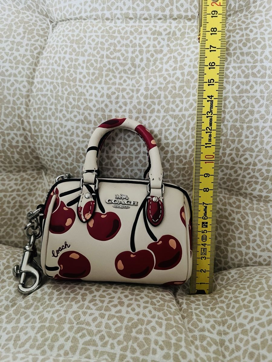 Coach Borse da donna: Micro sac COACH - cerises - format Speedy – Nuovo (secondo la descrizione) da Lausanne venduto da Cupcake.vanille 4