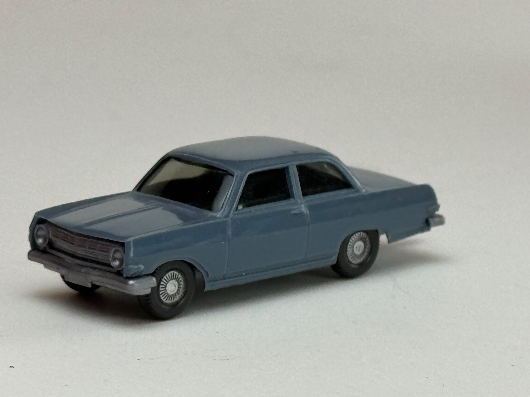 Wiking Modellautos: SG-  Wiking Opel Record graublau – Gebraucht aus Elm von Wikmtz