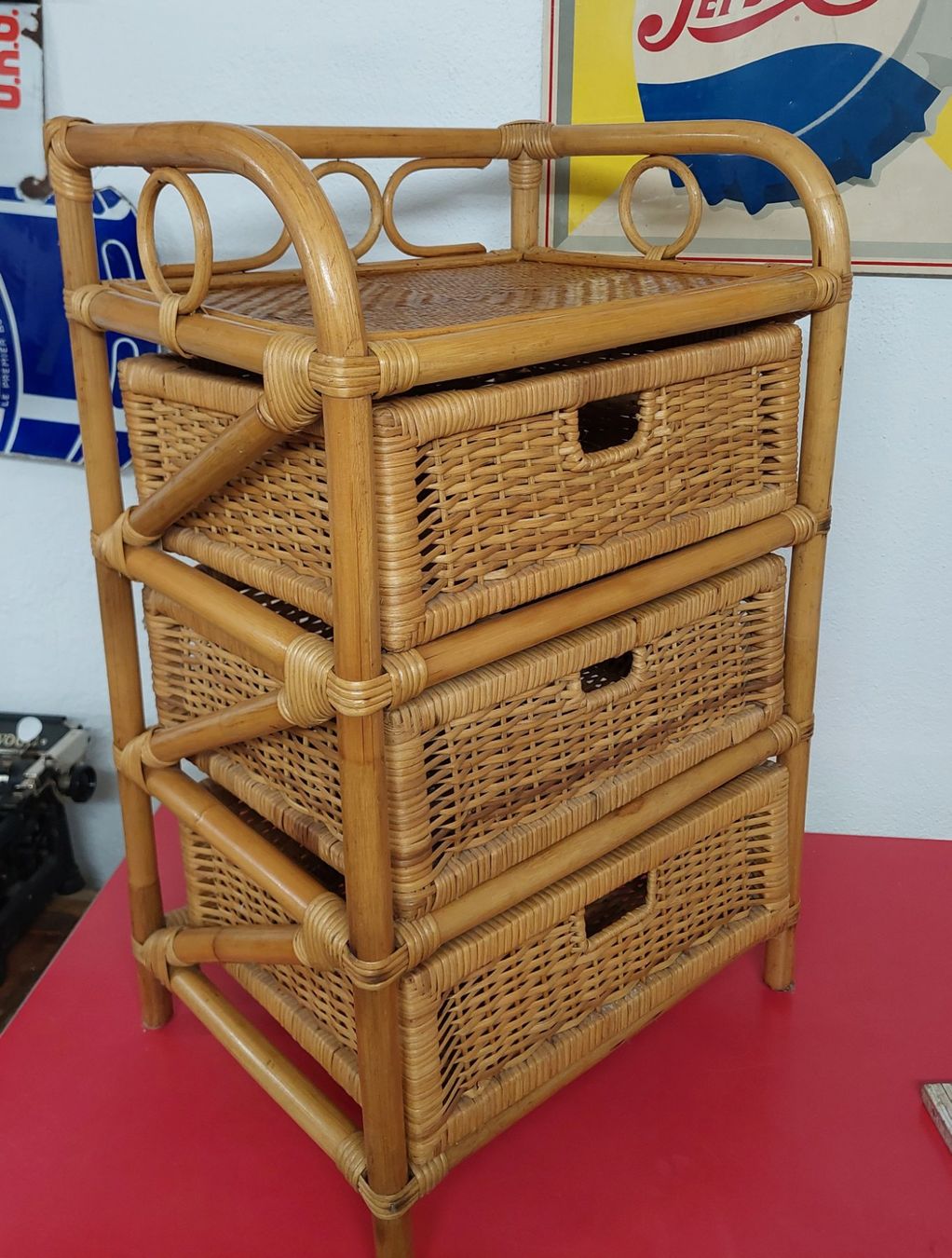 Regale: Vintage Designklassiker Rattanmöbel – Gebraucht aus Siblingen von rantiques