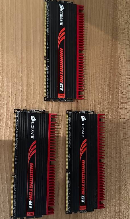 Memory / RAM: Corsair Dominator DDR3 4GB RAM – Gebraucht aus Grenchen von Strassenschild_9 2