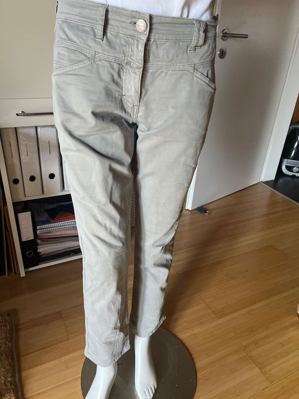 Closed Pantaloni: Closed cooler Schnitt as usual Gr. 38 – Usato da Bonaduz venduto da Malves10 1