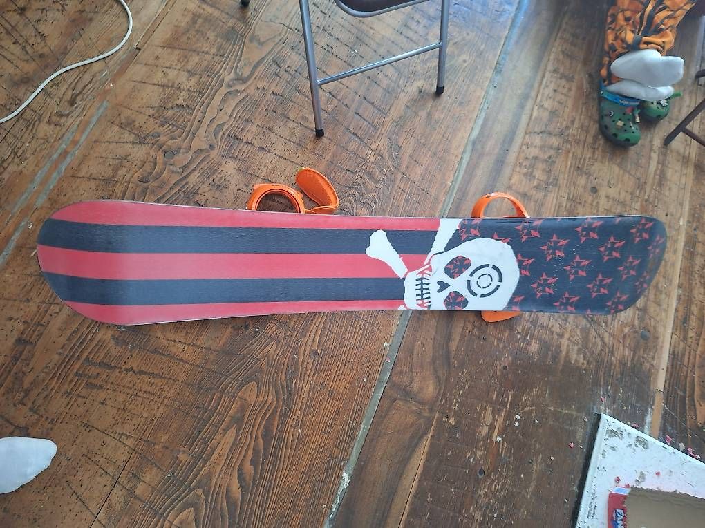Board: 156 Snowboard Burton Custom Bindungen – Usato da Winterthur venduto da seriousjoke 1