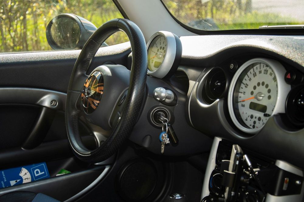 Mini Cooper S - Klima - 8-Fach bereift uvm. 6