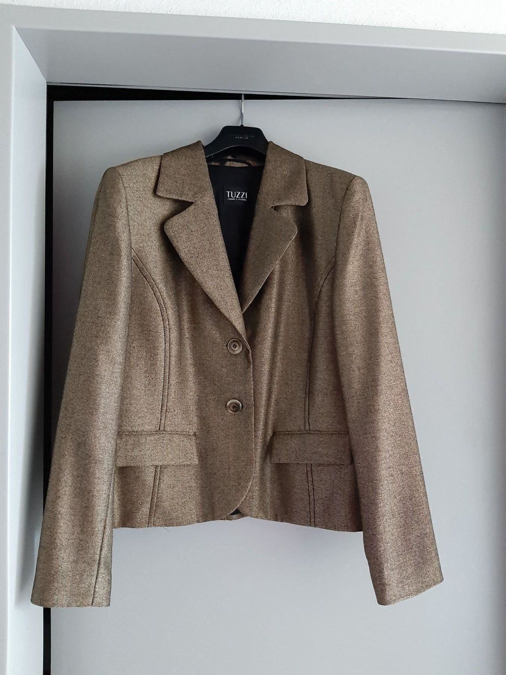 Giacche: Eleganter Tuzzi Blazer, Grösse 42, – Usato da Winterthur venduto da meci02 1