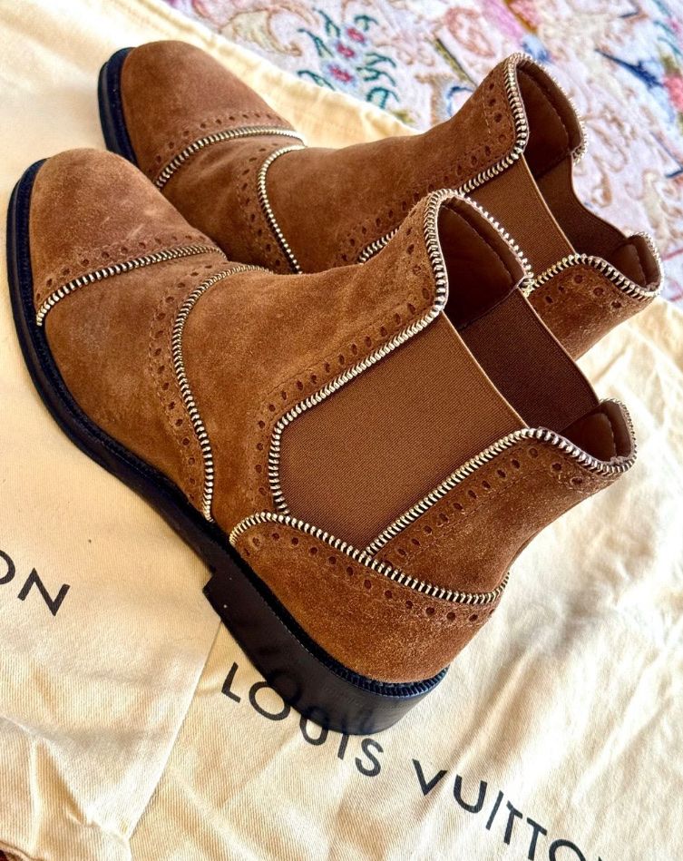 Louis Vuitton Scarpe da donna: Bottines LV en cuir – Usato da Lausanne venduto da Christinaki 3