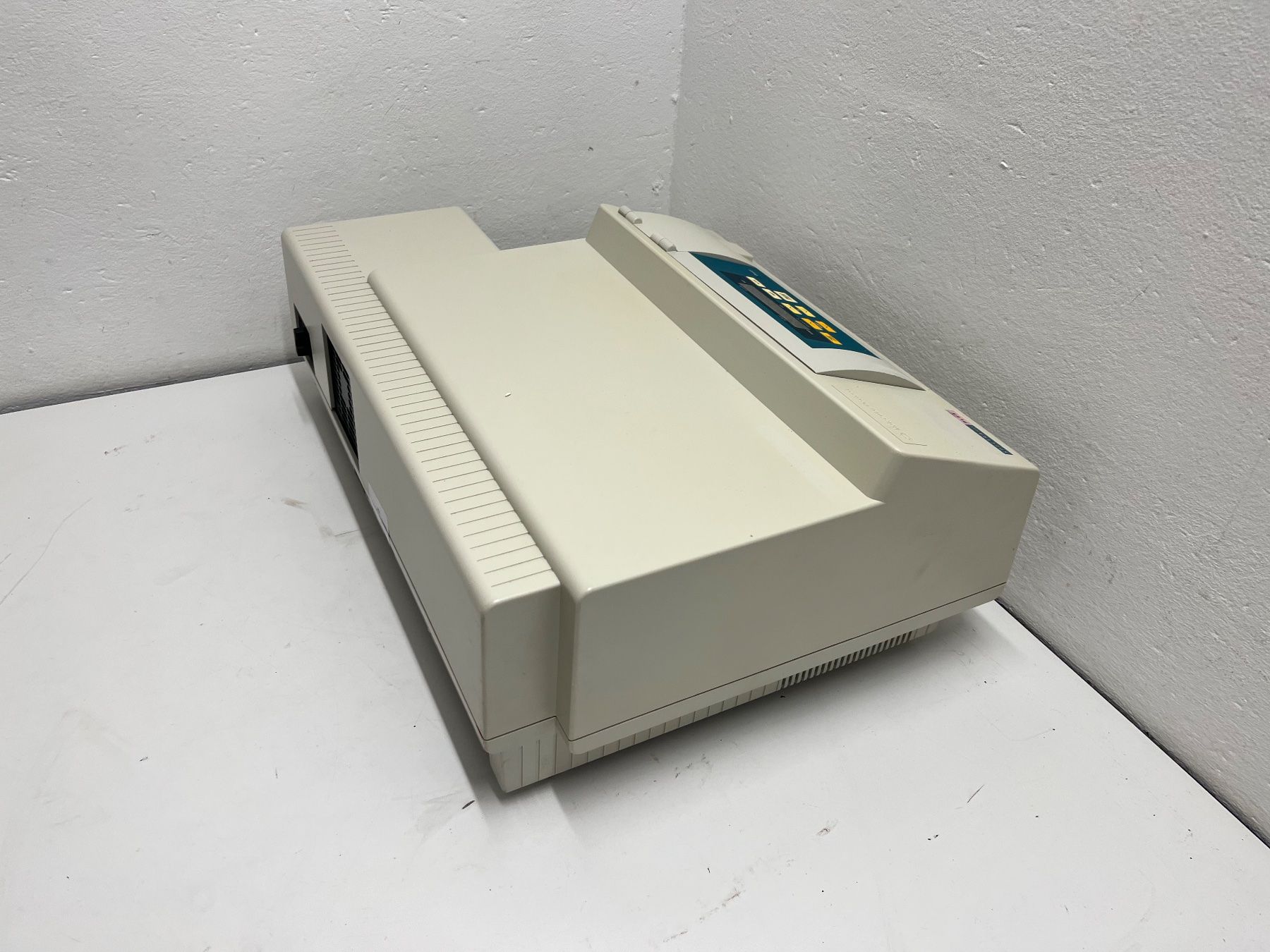 Accessori da laboratorio: Molecular Devices Spectramax 384 Plus Spectrophotometer – Usato da Niederdorf venduto da LeptonAG_Labor 1