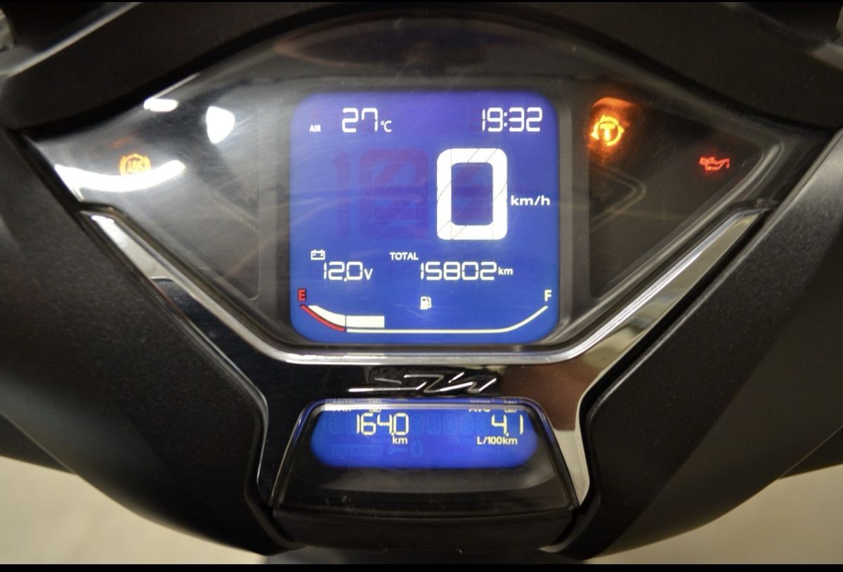 Honda Scooter: HONDA SH 350 Sporty - Roller – Usato da Adliswil venduto da Pligi 4