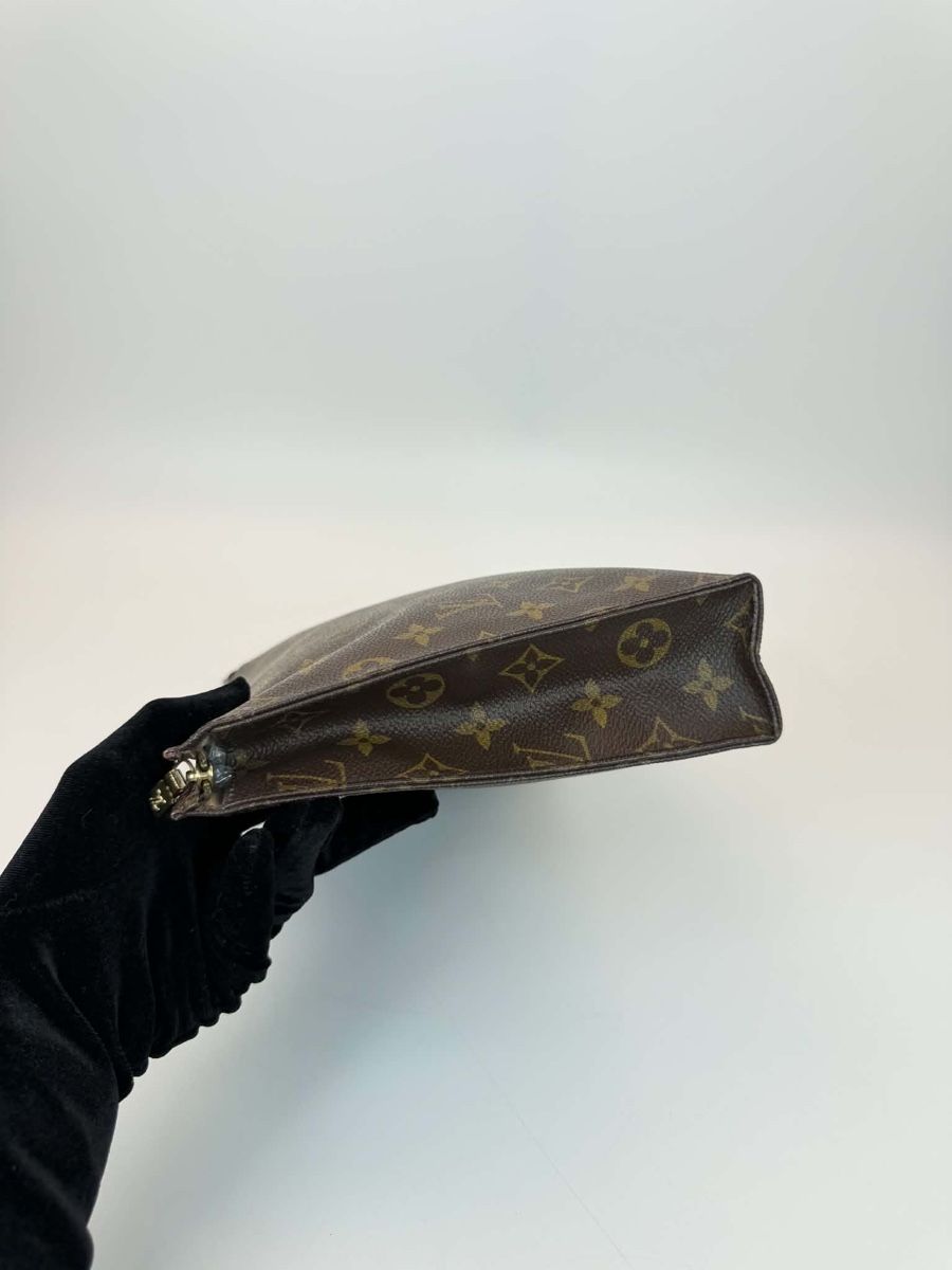 Louis Vuitton Taschen: Louis Vuitton Toiletry Pouch – Gebraucht aus Widnau von Pukpan_99 4