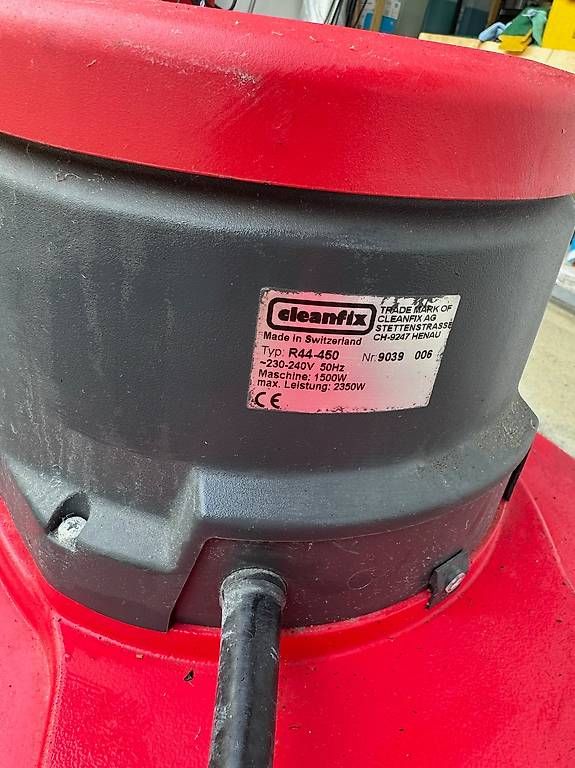 Cleanfix Tutte le macchine: Cleanfix Einscheibenmaschine R44-450 – Usato da Bettlach venduto da Edonn 2
