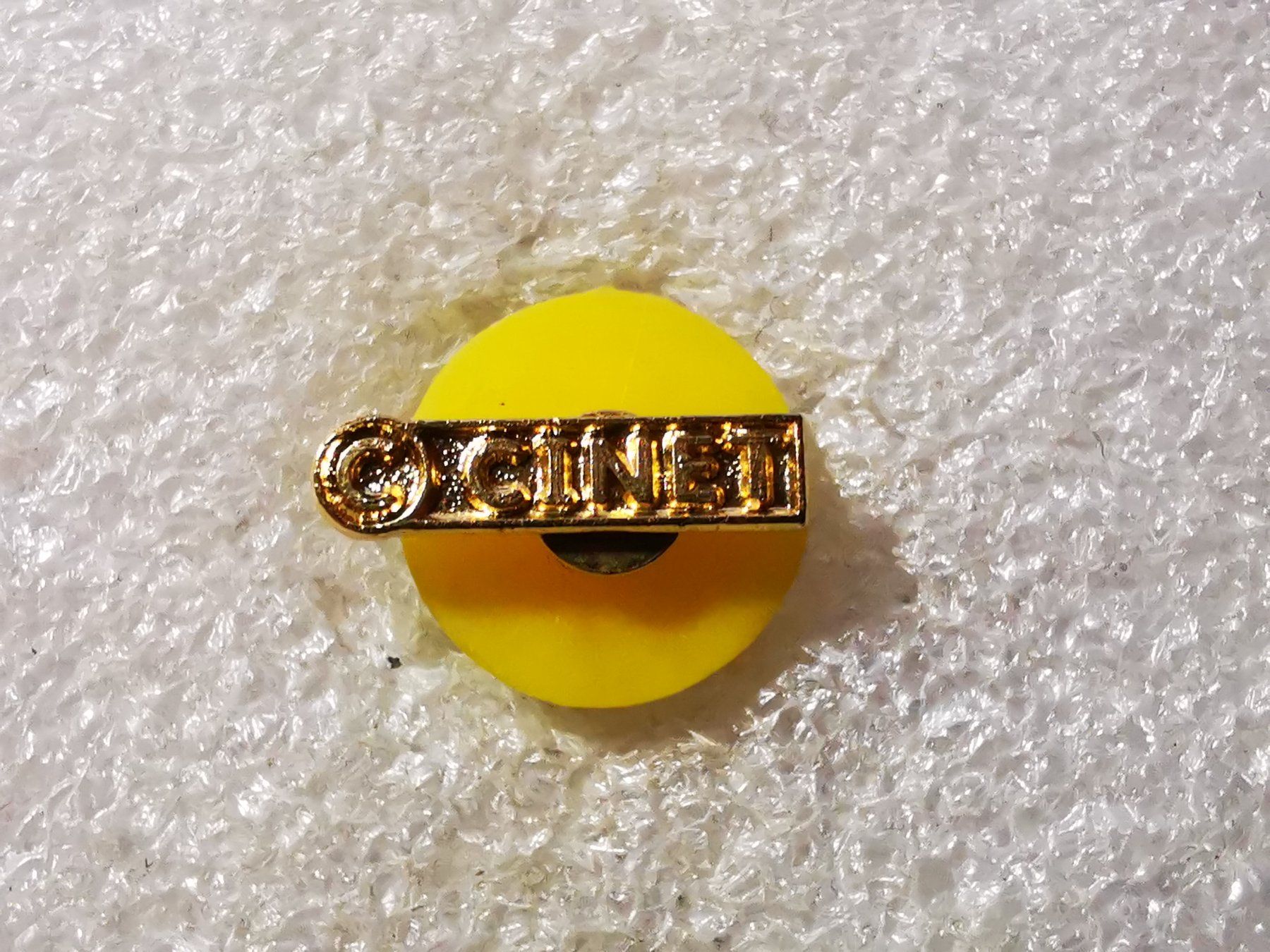 Placchette & Badge: Ansteckpin 56: Cinet – Usato da Oppligen venduto da Pin-Fall-Shop
