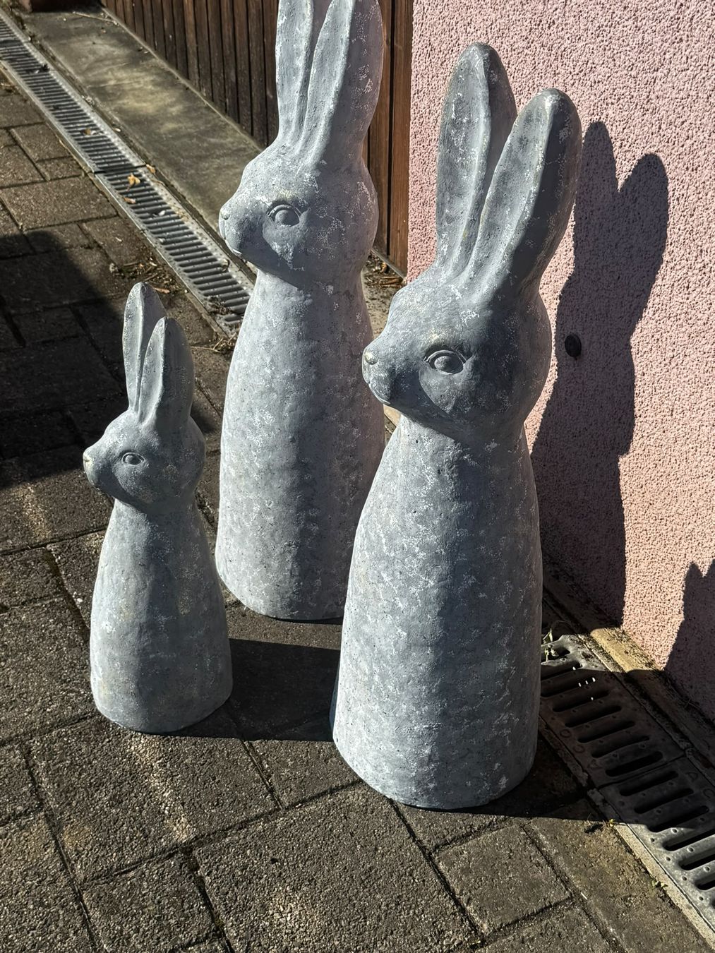 Figuren: 3 x Outdoor Hasen - Gartendeko – Gebraucht aus Egg b. Zürich von Brocki_Insel_Egg 1