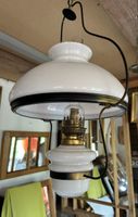 Hängeleuchte Lampe Opalglas Messing antik Petroleumlampe Dec