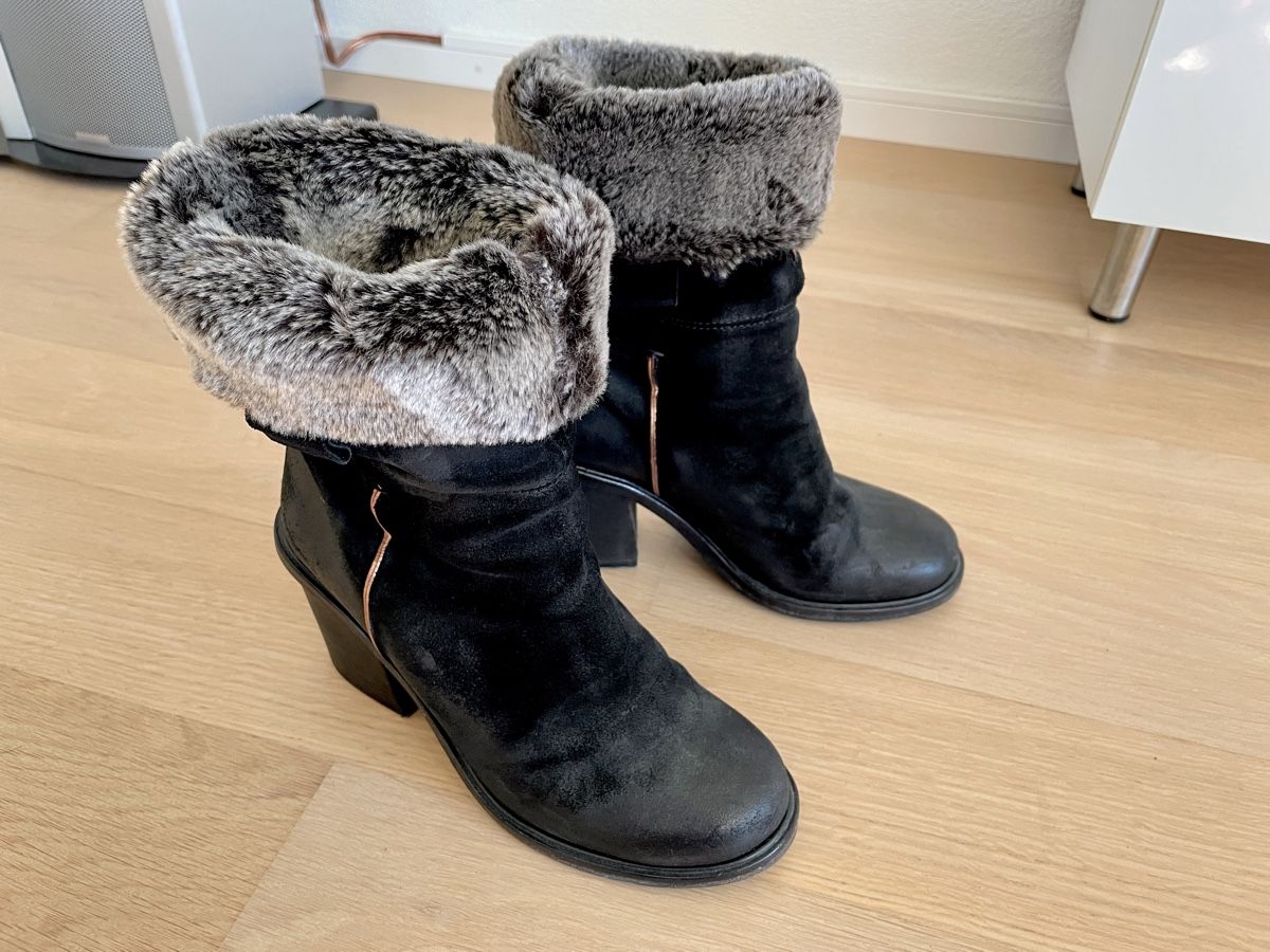 Damenschuhe: Schwarze Winter-Stiefel Gr. 38 - Fellfutter - top Zustand – Gebraucht aus Amriswil von Apfelfreak 1