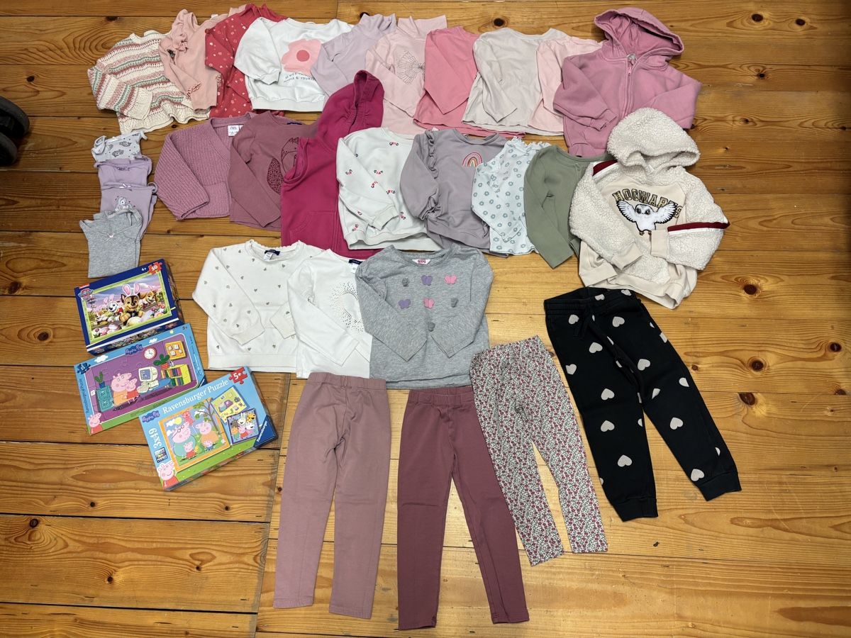 Lotti & Set di vestiti: Kleiderpaket Mädels, Grösse 98/104 – Usato da Büren an der Aare venduto da Nikito2001