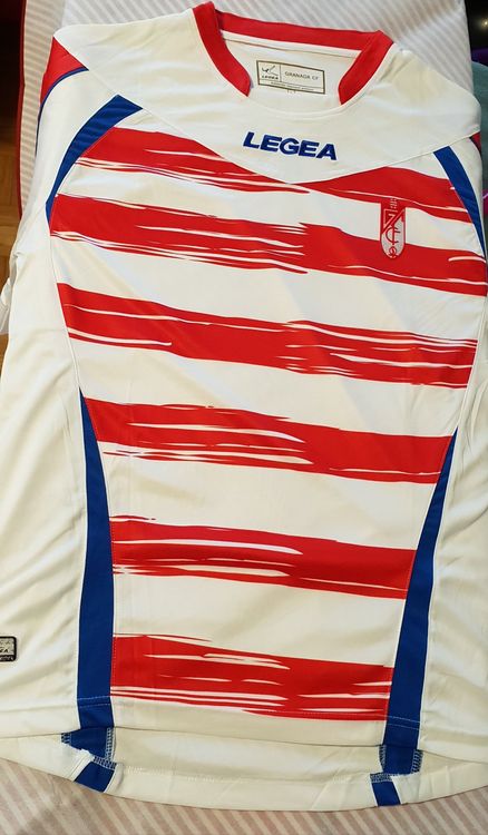 Maillots de corps & Pantalons: Jubiläumstrikot 90 Jahre Grenada CF – Neuf avec emballage d'origine à Glattbrugg par 88LupoAlberto67
