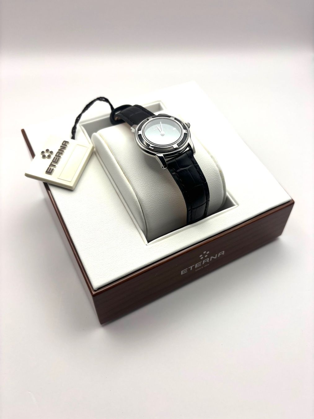 Eterna Orologi: ETERNA LADY GALAXIS DAMENUHR SCHWARZ NEU – Nuovo e nell'imballaggio originale da Gerlafingen venduto da Tsuru 4
