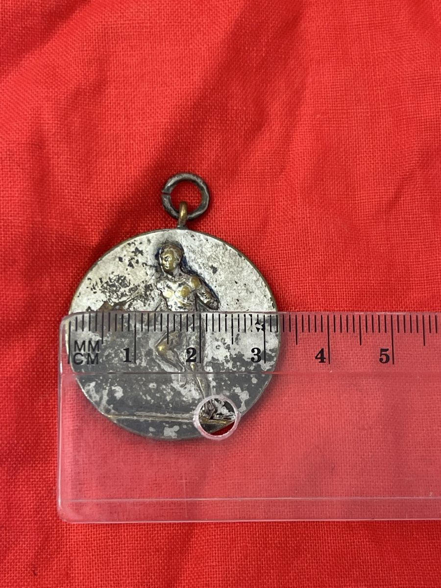 Medaillen: Round Pendant with Figure, approx. 2.5 cm diameter, used con – Gebraucht aus Schlieren von Norauro 3