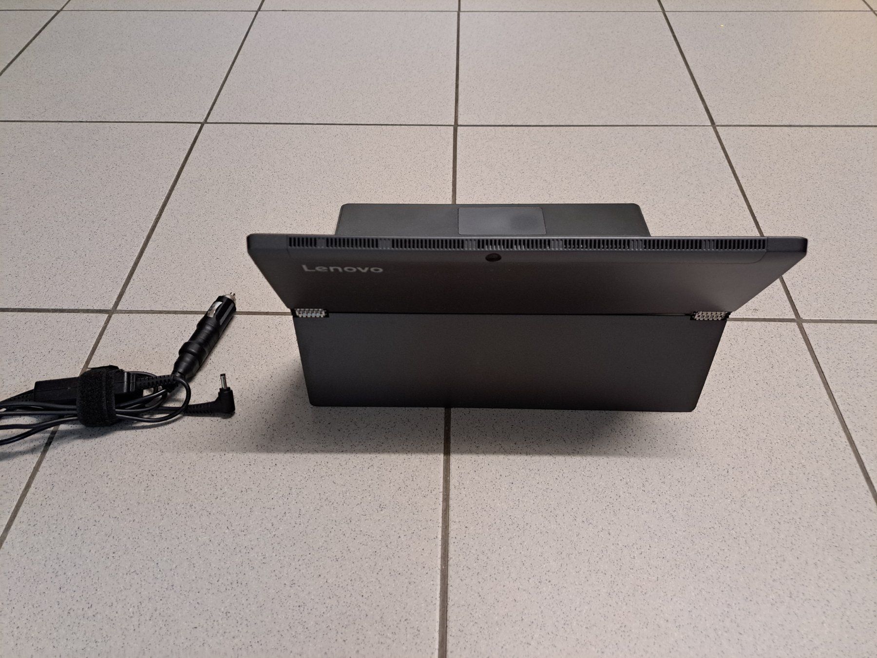 Lenovo Tablet PC: Tablet Computer Lenovo MIIX 520-12IKB mit SIM Slot – Gebraucht aus Rüti b. Lyssach von  3