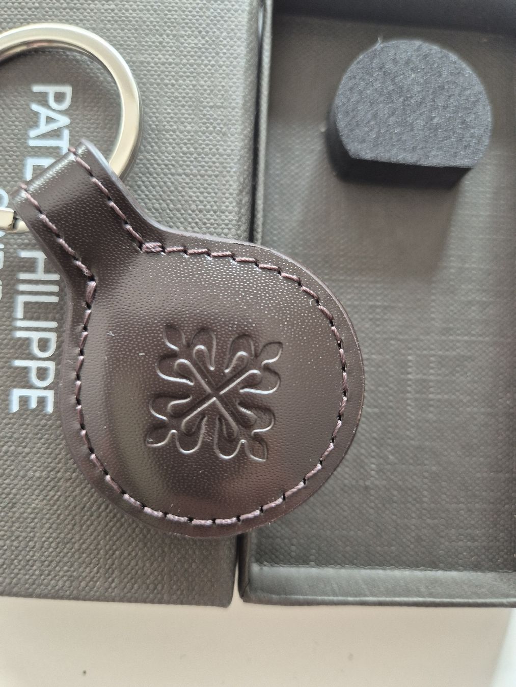Patek Philippe Portachiavi: patek philippe porte clefs – Nuovo e nell'imballaggio originale da Genève venduto da Jouyt 1