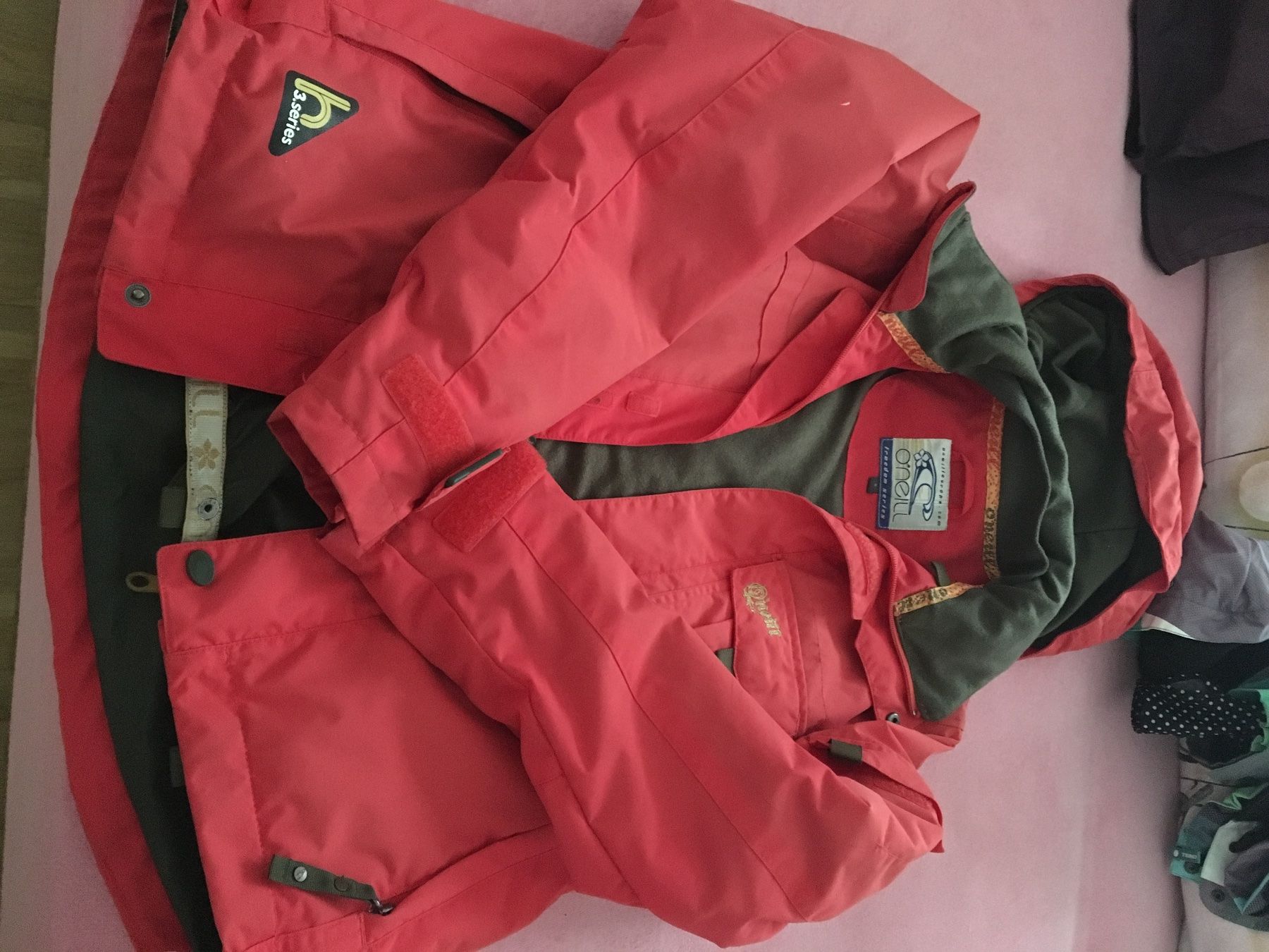 Jacken: O’Neil Ski Jacke Gr.xs – Gebraucht aus Davos Wiesen von Roseli21