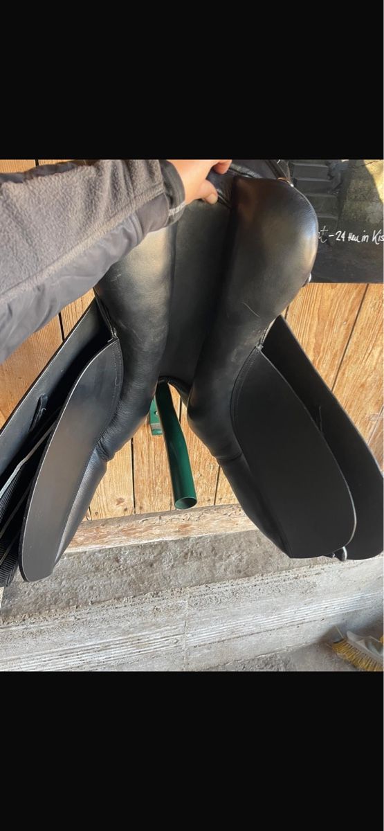 Selle & Accessori: Trekking Sattel 18 Zoll black – Nuovo (secondo la descrizione) da Hombrechtikon venduto da Anton1669 2