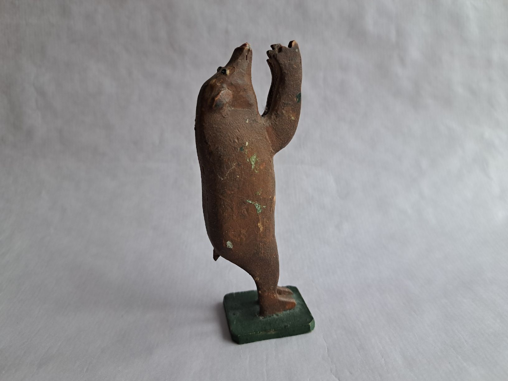 Statuette: Antiker holzgeschnitzter Bär – Usato da Zumikon venduto da Berni6993 1