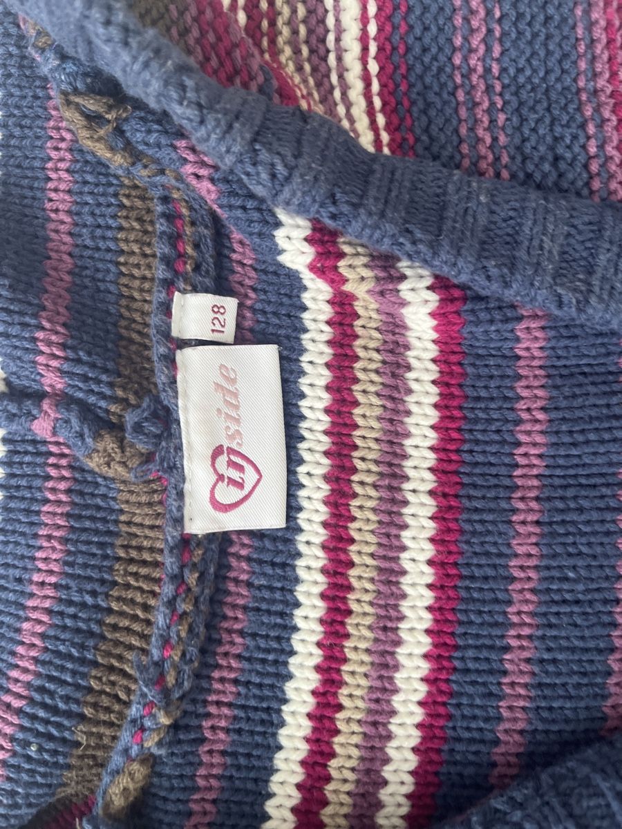 Pullover & Sweatshirts: Sweater Inside gr 128 – Gebraucht aus Adligenswil von Phoenix2017 1