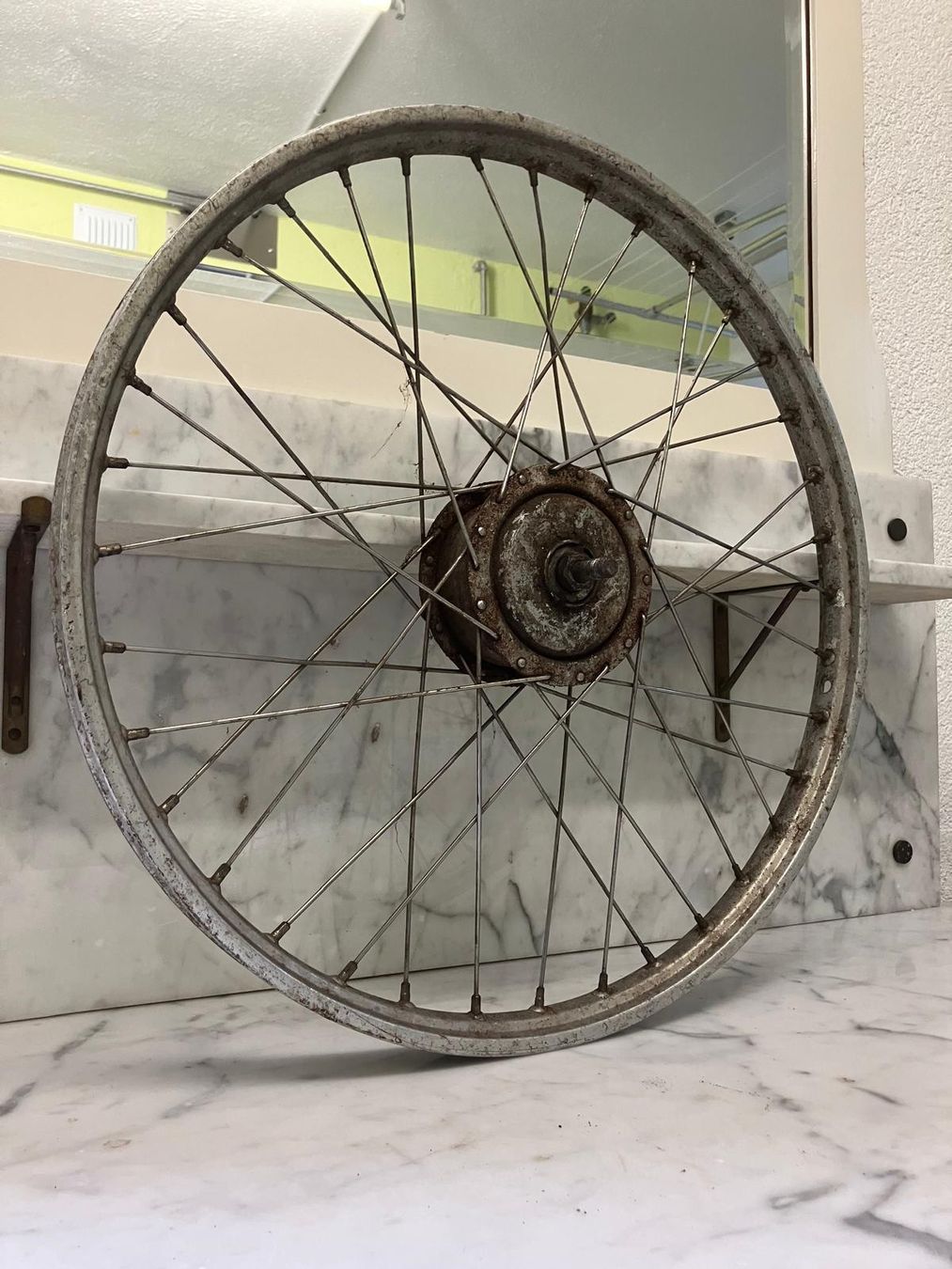 Pièces pour mobylette: Rad: Weinmann, 23 x 2 / Mofa-Töffli – D'occasion à Regensdorf par 7ws8 4