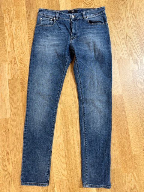 Versace Jeans: Versace Versus Herren Jeans Gr.30 – Usato da Wabern venduto da MagdalenaWabern