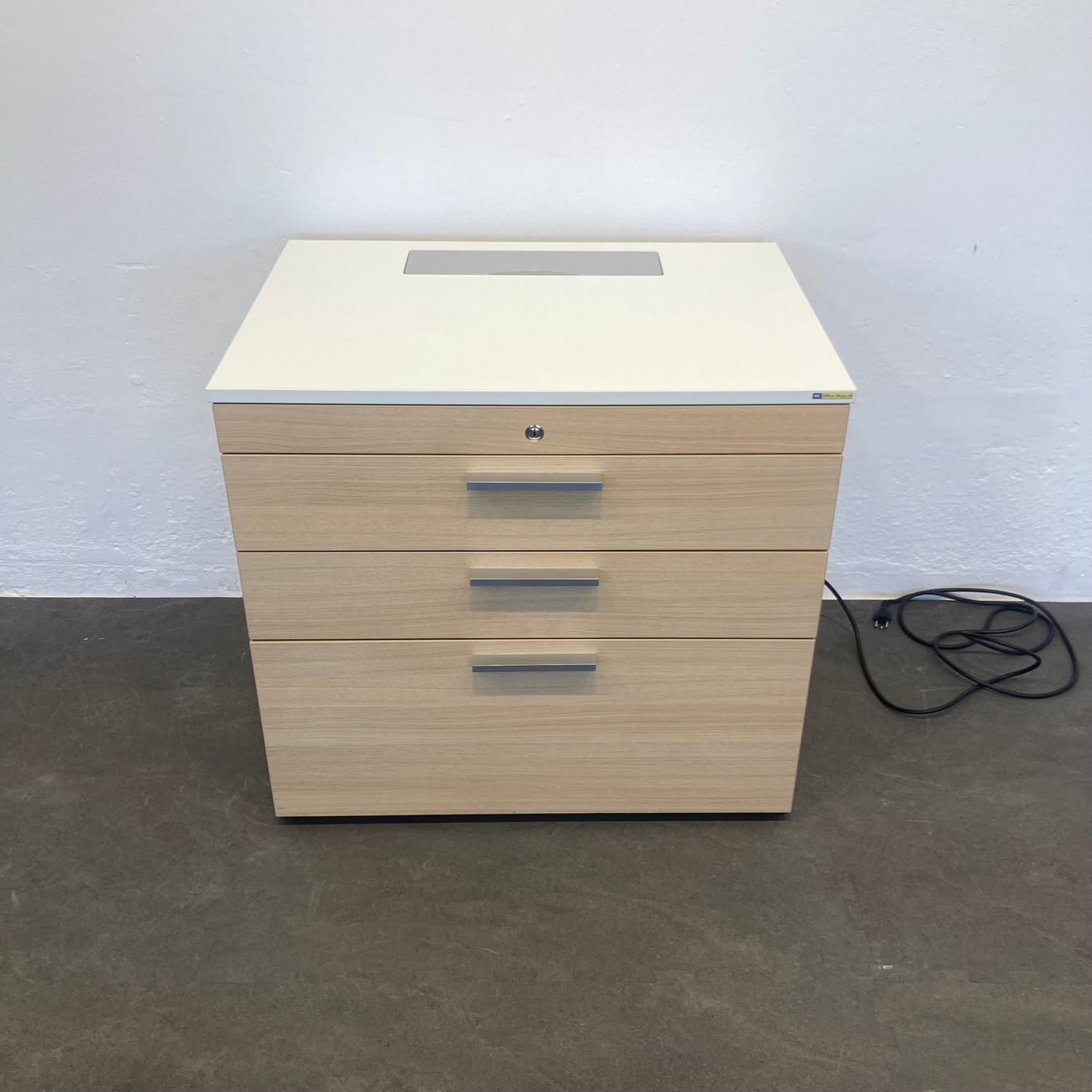 Cassettiere: Echo Classic Sideboard ohne Schlüssel – Usato da Schönenwerd venduto da mcofficeshop