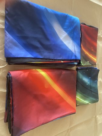 Copri piumini Nuovi, mai usati 200x150 cm. Colori moderni