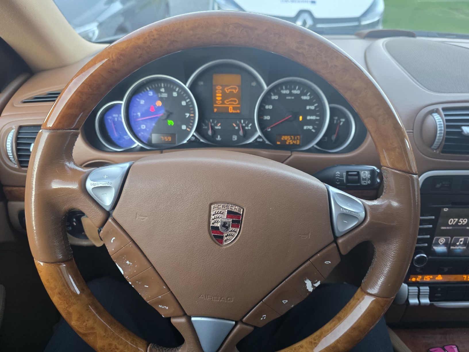 Automobili: porsche cayenne – Usato da uznach venduto da camikj 2