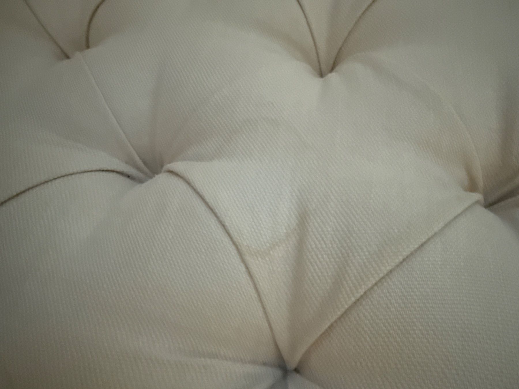 Letti: Grosses Boxspringbett mit Kopfteil – Usato da Stäfa venduto da Yardy 2
