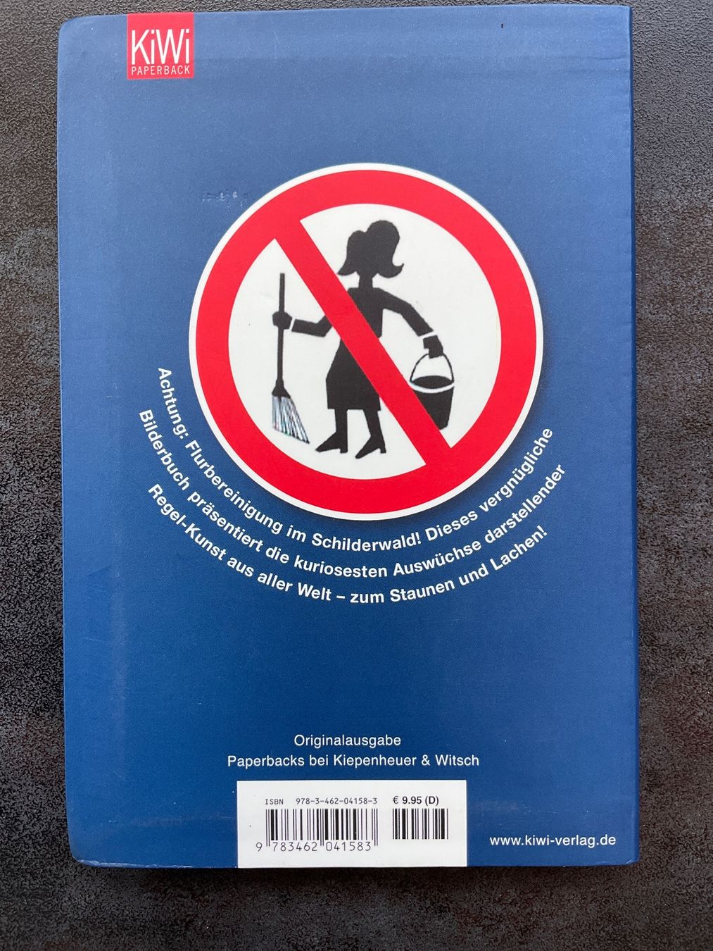 Libri: "Schräge Schilder" Thomas Hillenbrand – Usato da Avenches venduto da Lactobacille 1