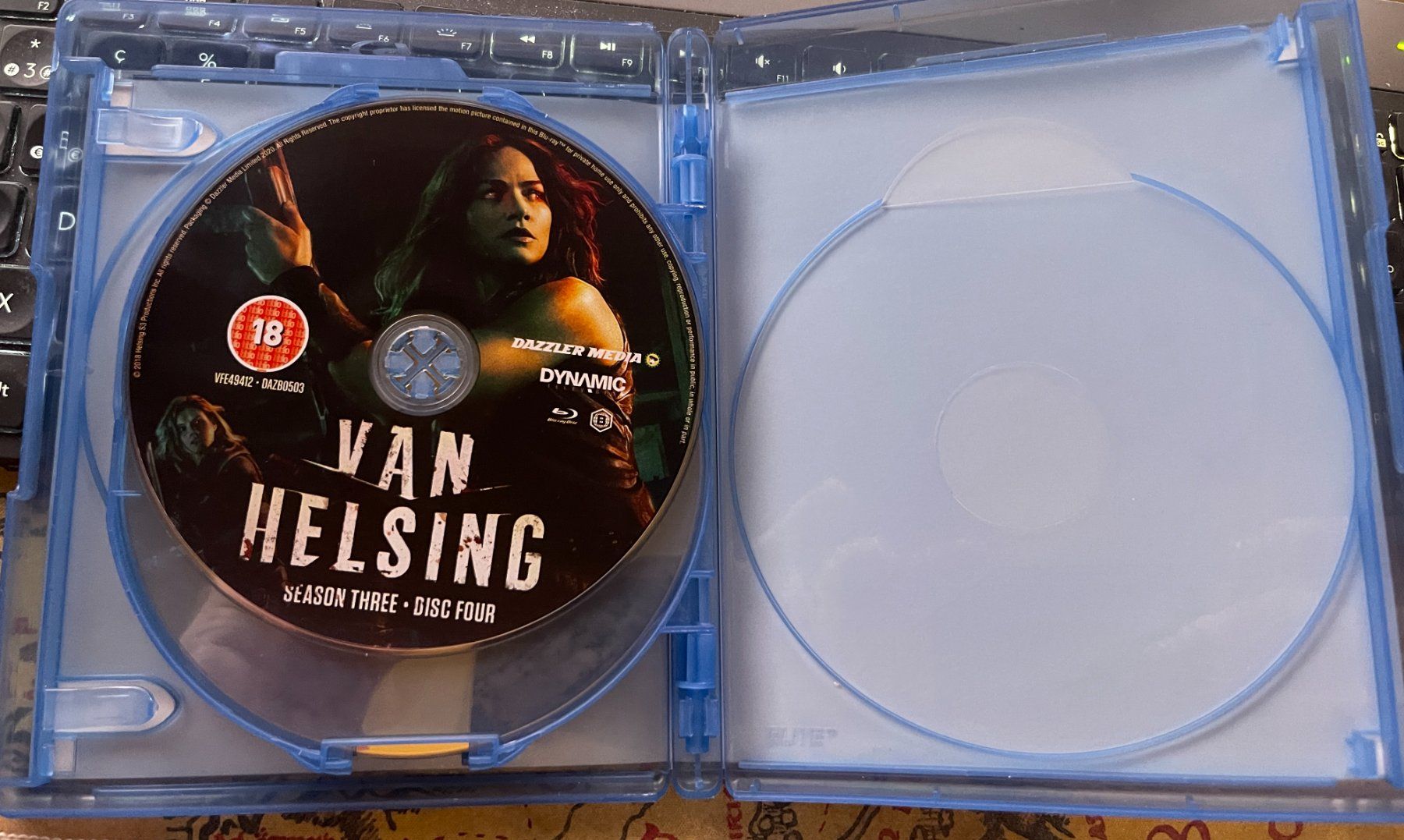 Tutti i DVDs: Van Helsing: Season Three Blu-ray – Usato da Semsales venduto da __Florian__ 5