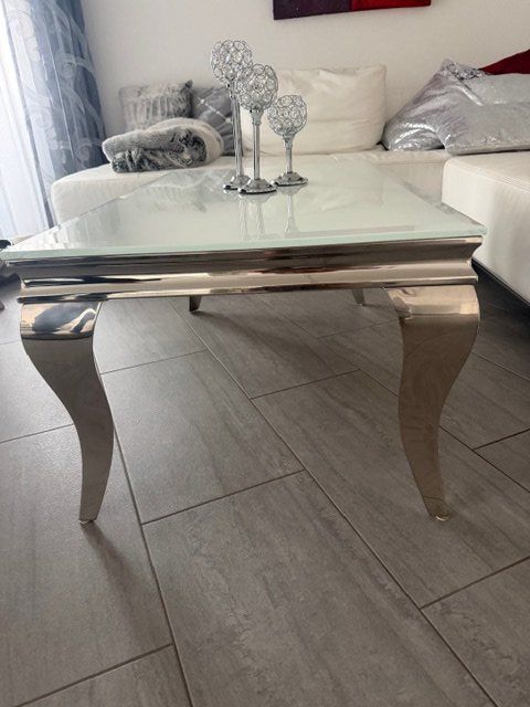 Tavoli: Moderner Couchtisch, Glasplatte, Chromgestell, Top Zustand – Usato da Wallisellen venduto da Pepolo 1