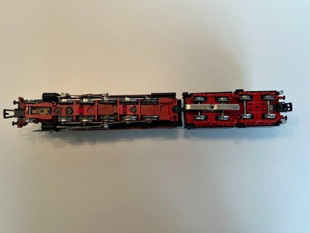 Märklin Modellini di ferrovie: Märklin 3084: Lok. mit Tender, Digital – Usato da Lohn-Ammannsegg venduto da 406peugeot 4