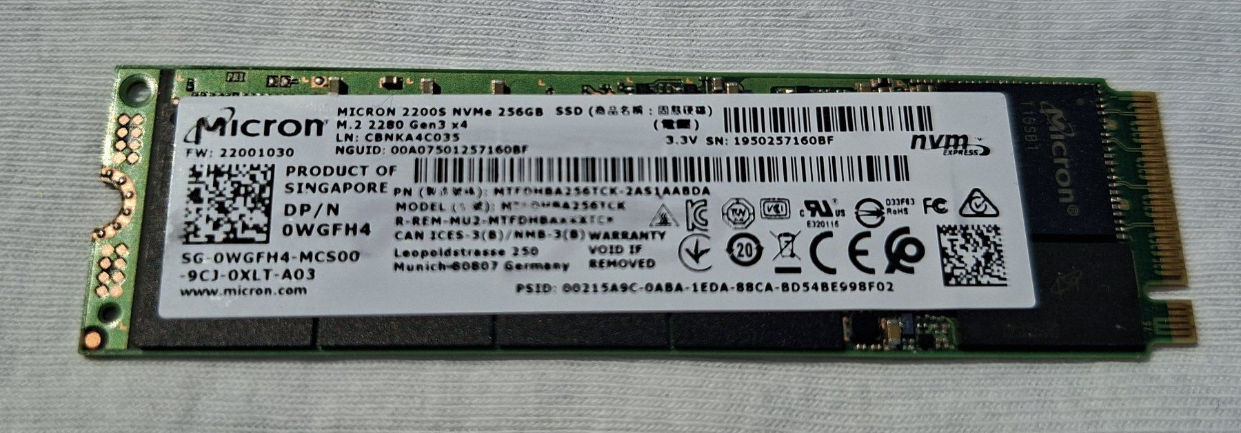 Disques durs: Micron M.2 NVMe SSD mit 256 GB – D'occasion à Meggen par Nica_Arts