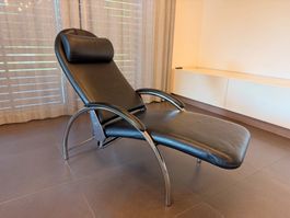 Verstellbarer Relaxsessel – schwarzes Leder / Chromstahl