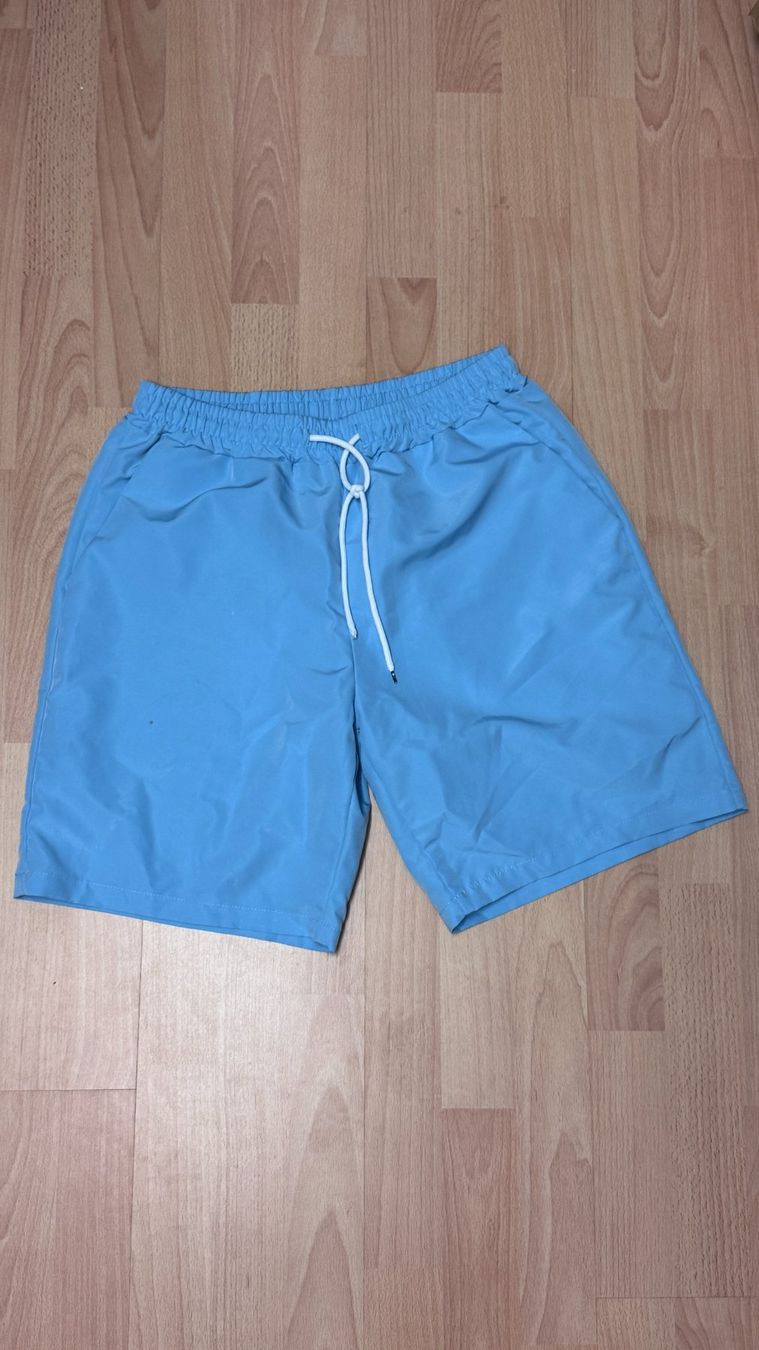 Shein Pantaloni: Badeshorts hellblau Shein Grösse M neu – Usato da Ostermundigen venduto da Vangiolillo 1