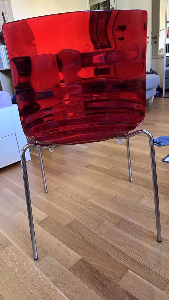 Sedie: 13 rote Acryl Stühle , neuwertig – Nuovo (secondo la descrizione) da Flawil venduto da Zuckerbaer07 2