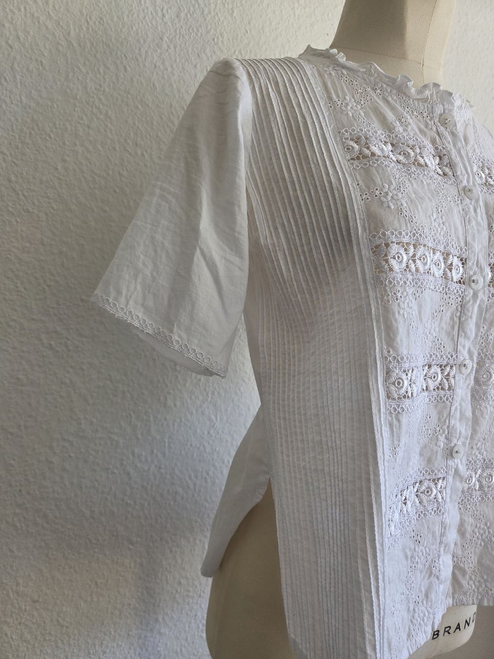 Blusen: Romantische Sommerbluse, weiss mit Spitze, Grösse S – Neu (gemäss Beschreibung) aus Kreuzlingen von MeinKleinesAtelier 2