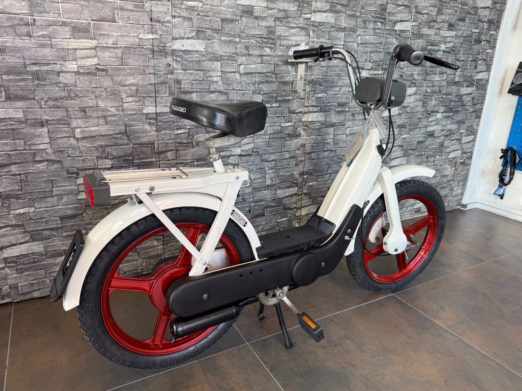 Piaggio Ciclomotori: Piaggio Ciao Neuaufbau – Usato da Root venduto da E.H.Velo 1