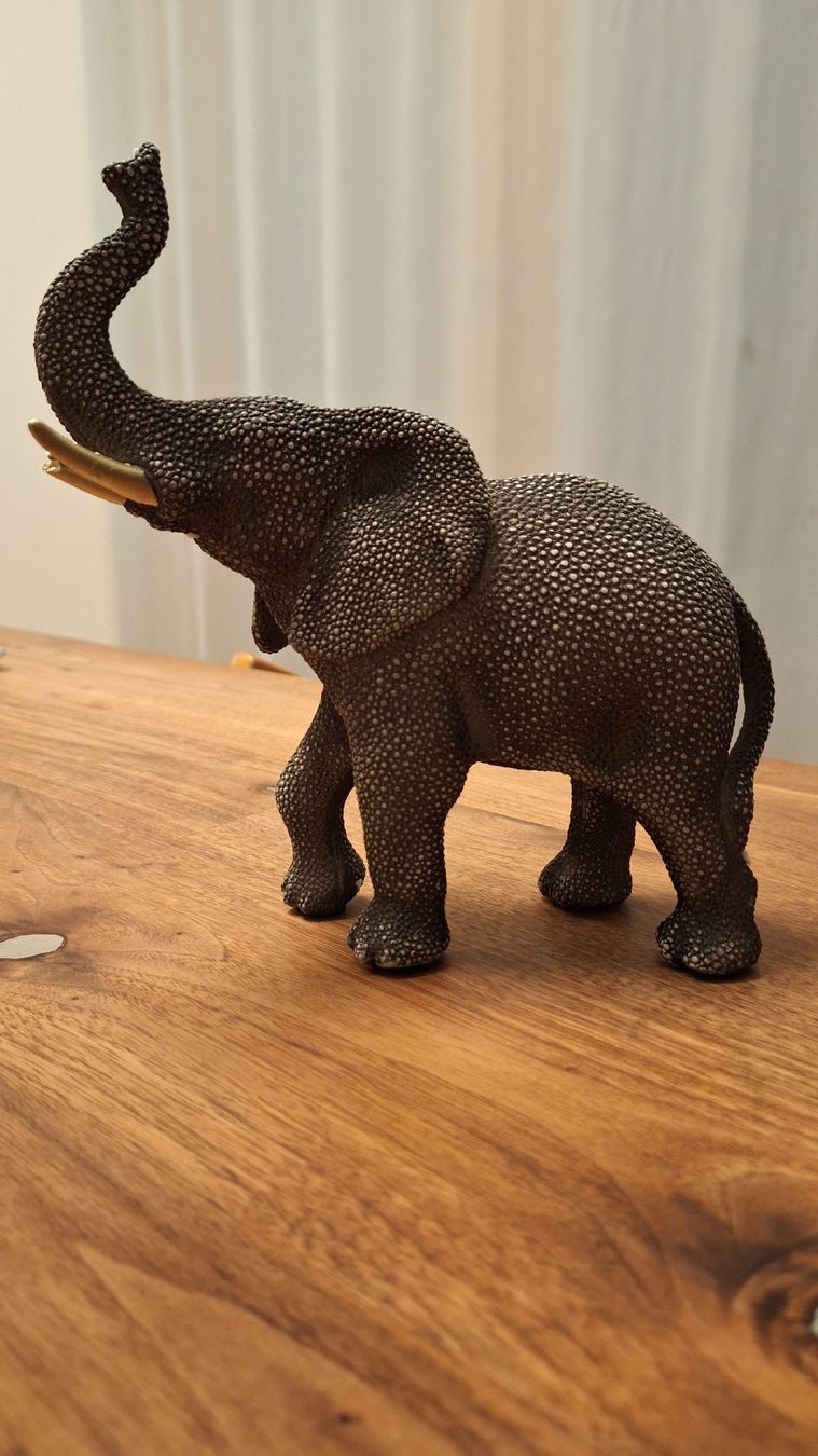 Skulpturen & Statuen: Elefant Skulptur Kunstharz ca. 20 cm hoch – Gebraucht aus Dornach von bals28