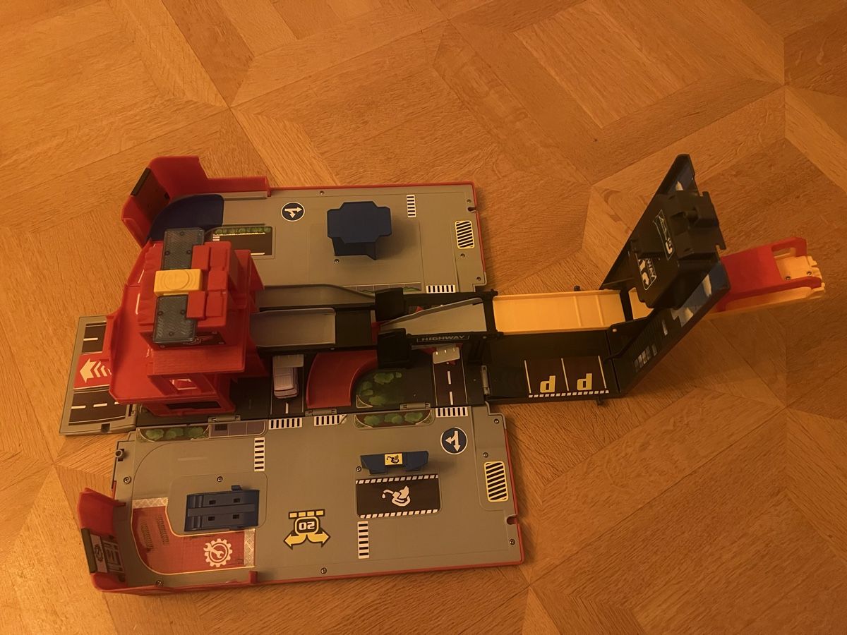 Dickie Toys Giocattoli: Feuerwehrauto aufklappbar – Usato da Winterthur venduto da T_Haag 1